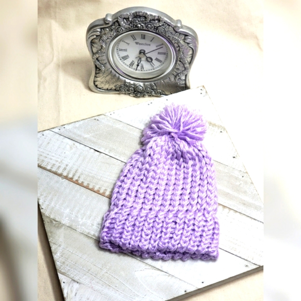 Hand Made Knitted Lilac Newborn Pompom Beanie NWT